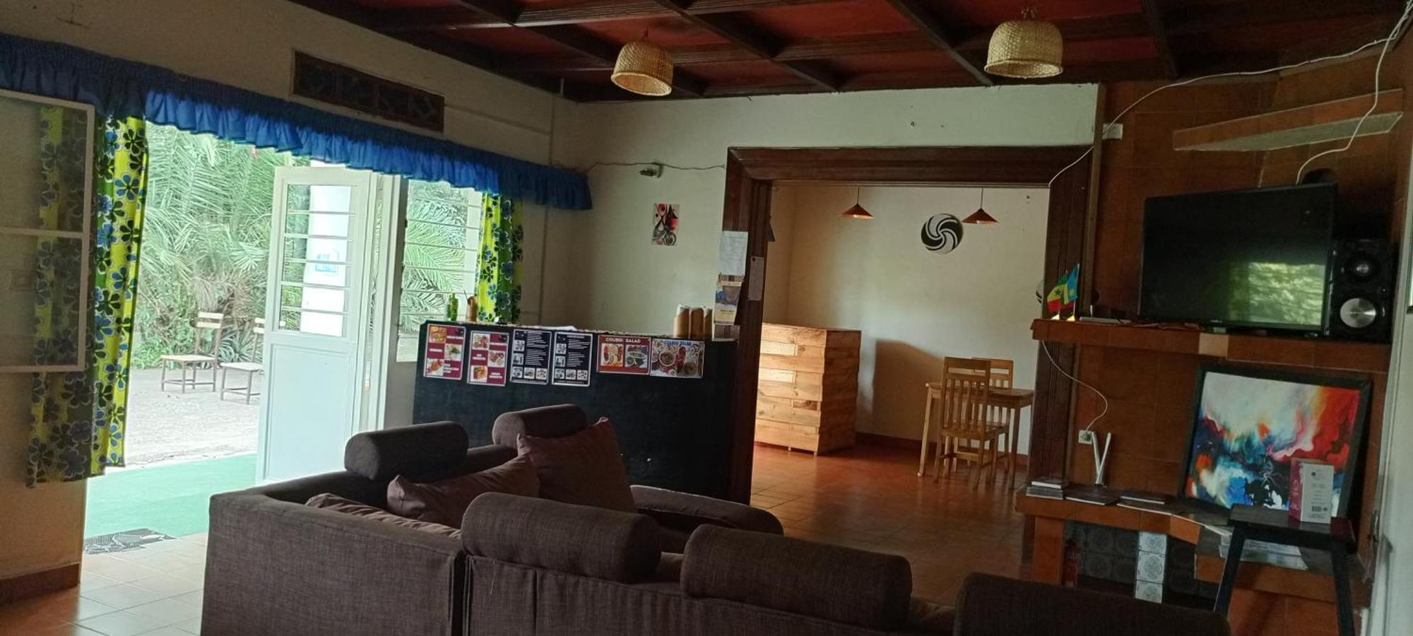 Colibri Taverne&Guest House Gisenyi Extérieur photo